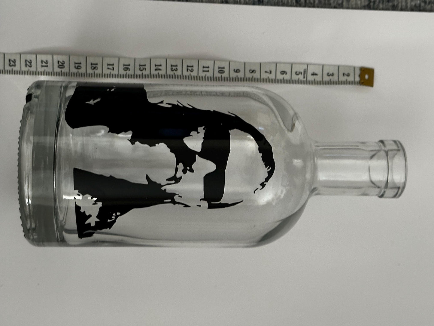 Lemmy Kilmister Tribute Glass Bottle – Handmade Motorhead Rock Memorabilia with Bottle Silhouette Art