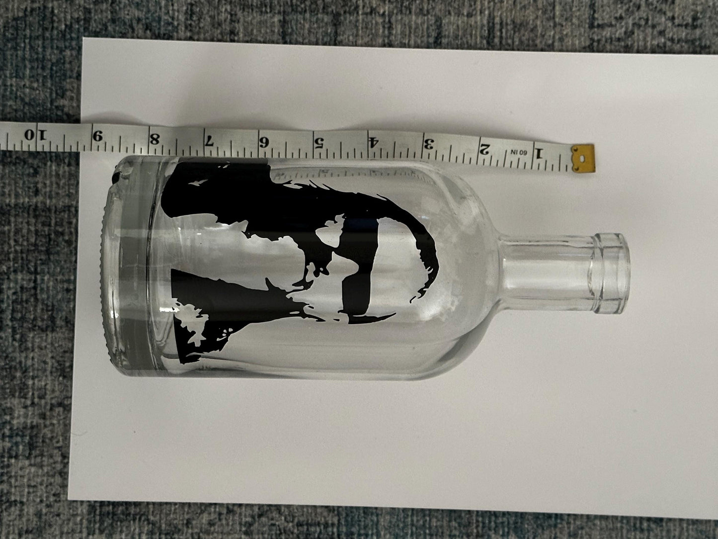 Lemmy Kilmister Tribute Glass Bottle – Handmade Motorhead Rock Memorabilia with Bottle Silhouette Art